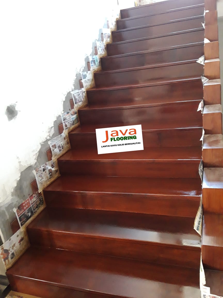 Trap tangga Java Flooring